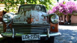 Colonia del Sacramento is a popular get-away from Buenos Aires. Check out these DOs and DON'Ts to get the most out of your visit to Uruguay's colonial town!