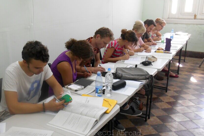 The short-term Spanish courses for foreigners at the University of Havana is a perfect choice for you to experience Cuba from within and improve your Spanish