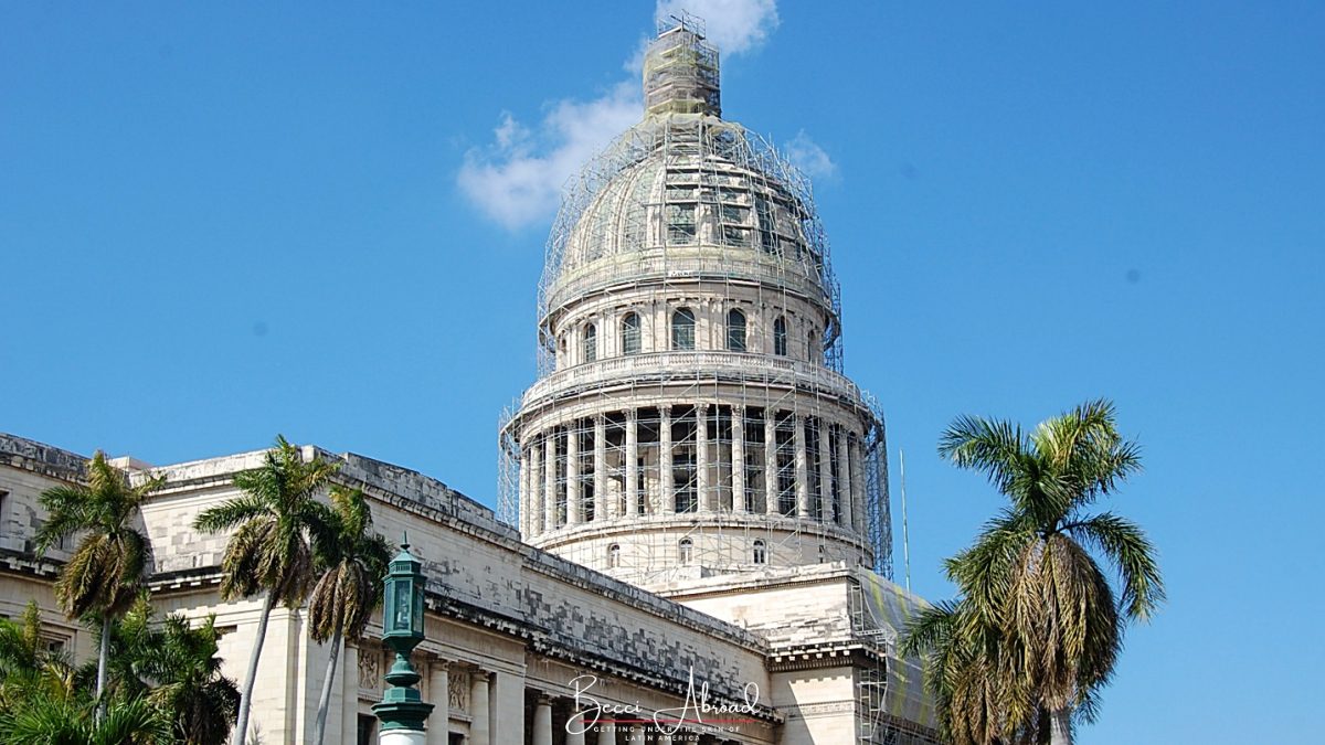 El Capitolio de la Habana is one of the things to do in Havana that you cannot miss!