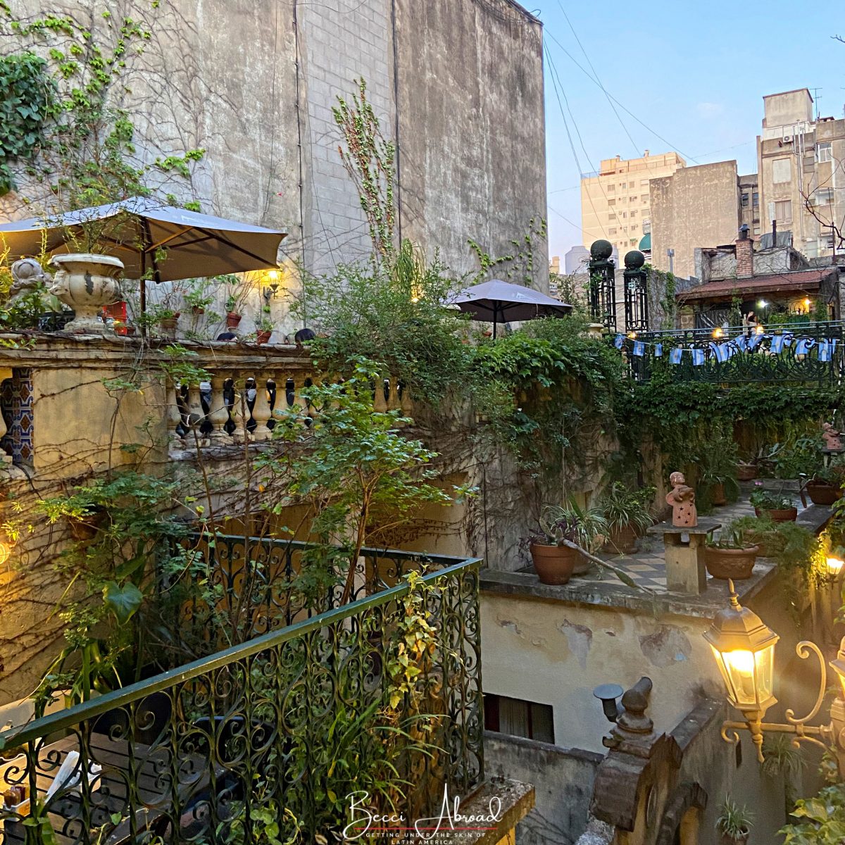 Atis Bar - De bedste oplevelser og seværdigheder i San Telmo, Buenos Aires