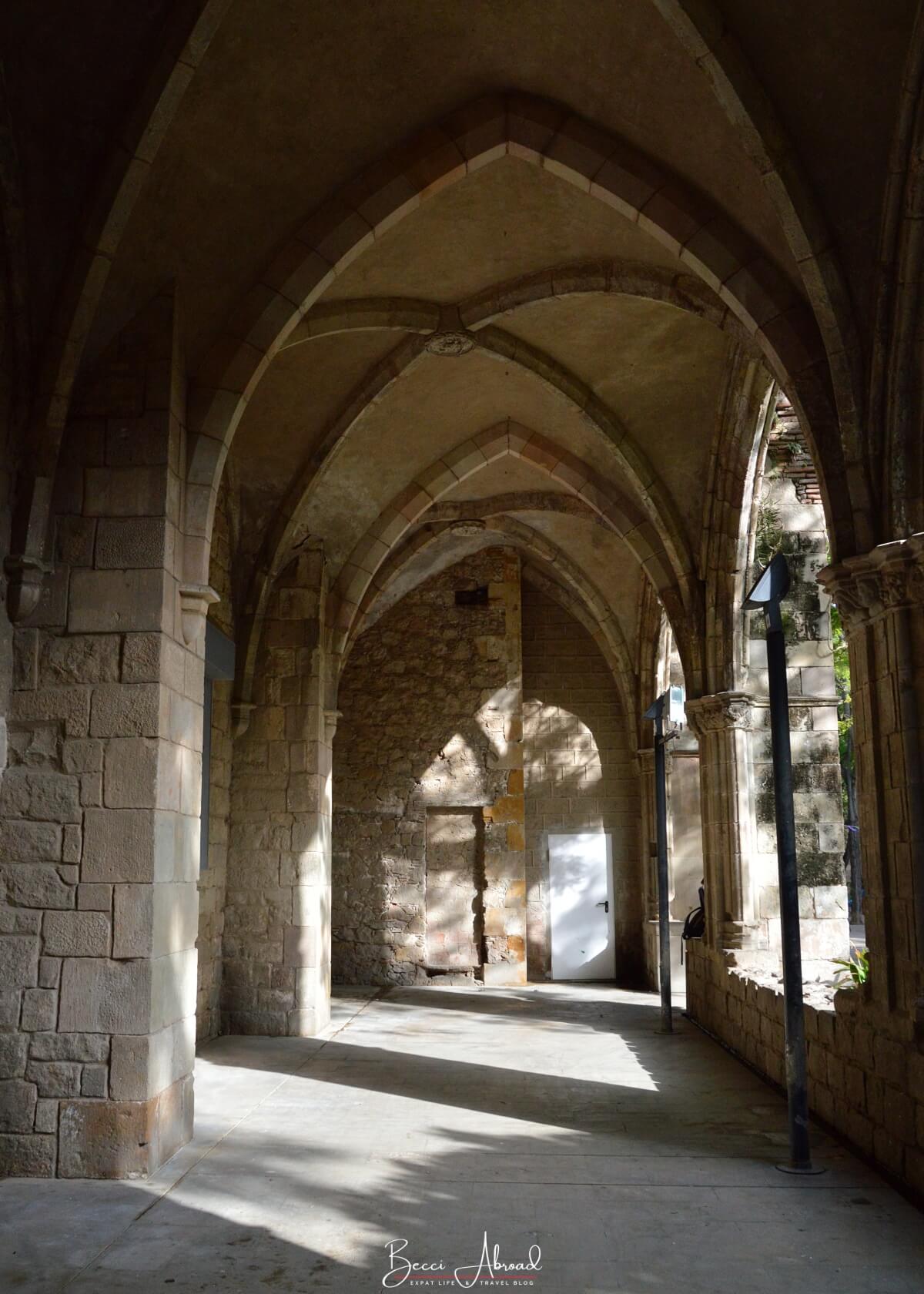 Wandering through the tranquil Rubio and Lluch Gardens, a hidden gem in Barcelona