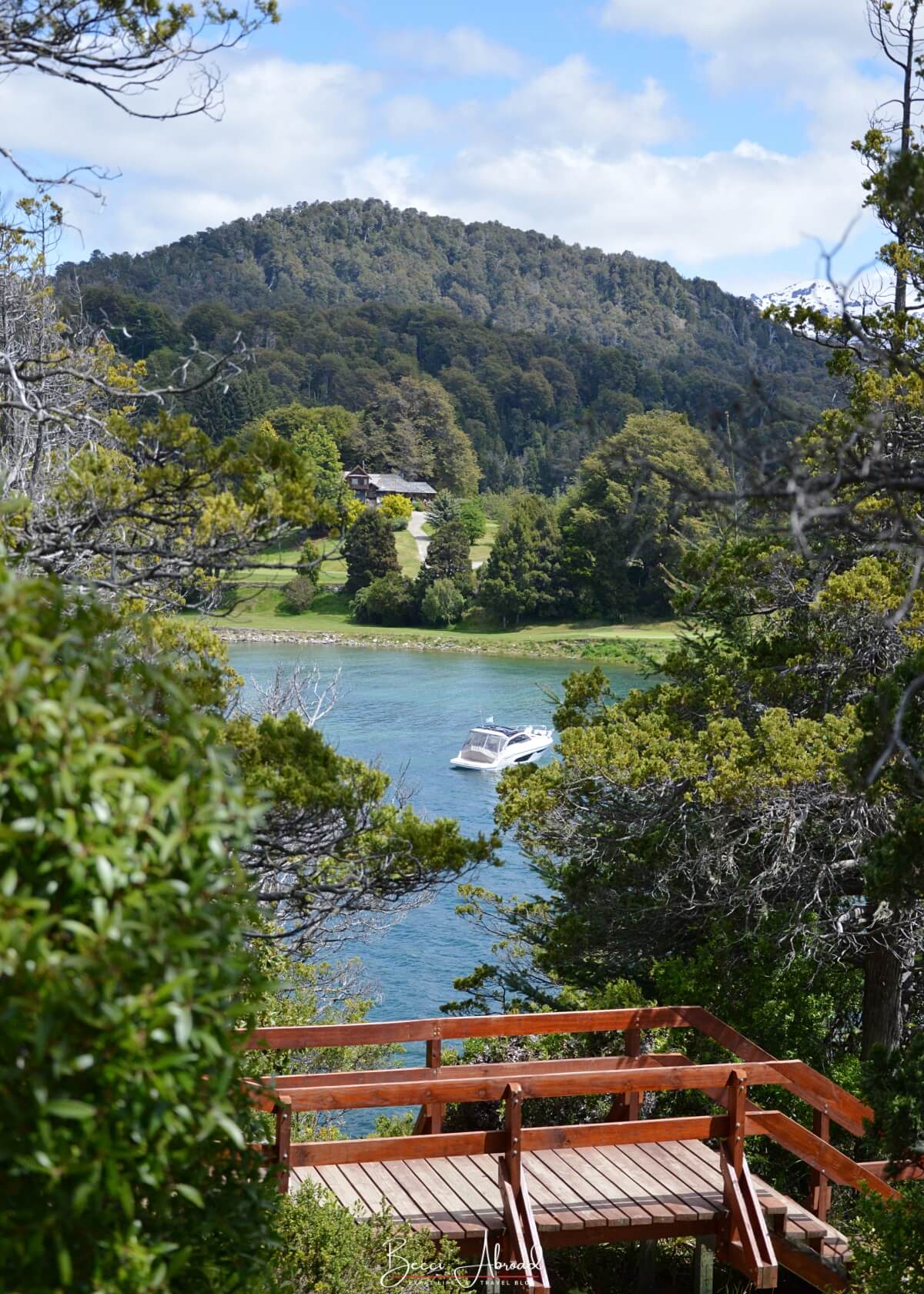 The view over the lake and mountains from Mirador de los Navegantes