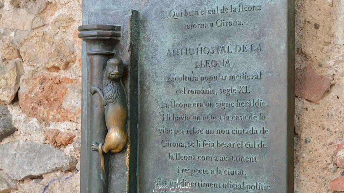 The Lion's Butt Statue in Girona - a popular place to visit in Girona on a day trip to Girona from Barcelona