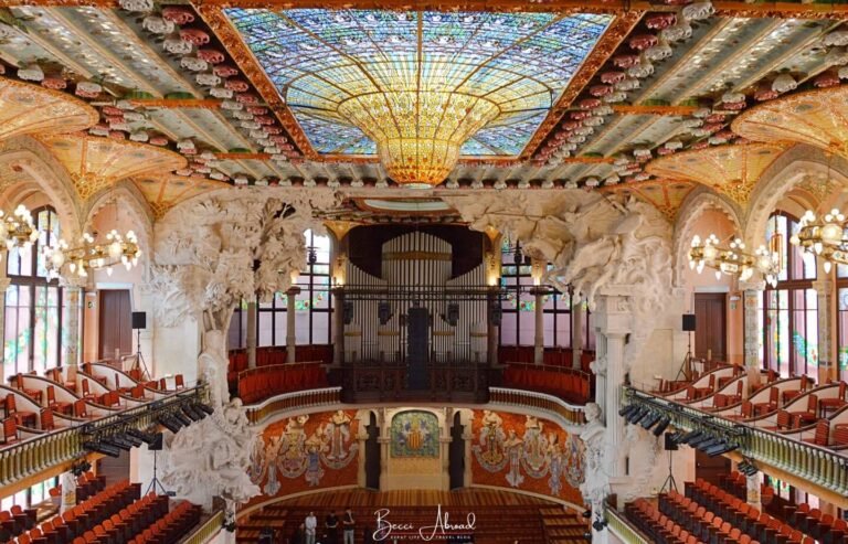 My Experience of Visiting Inside the Palace of Catalan Music in Barcelona