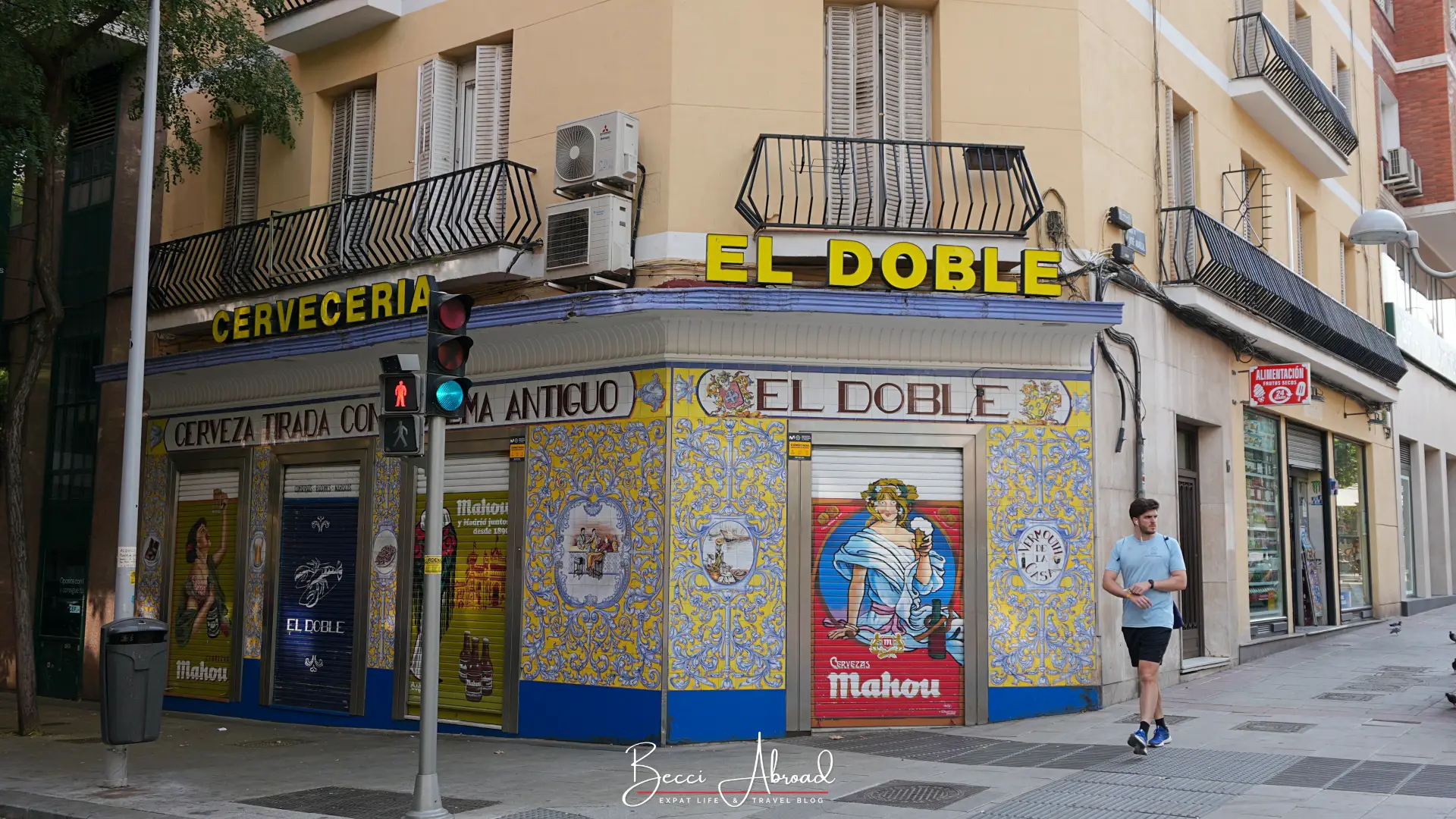 Tapas bars along Calle Ponzano in Chamberí, Madrid, on a Saturday evening